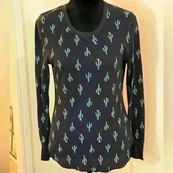 Old Navy Cactus Print Thermal Top - Picture 1 of 6